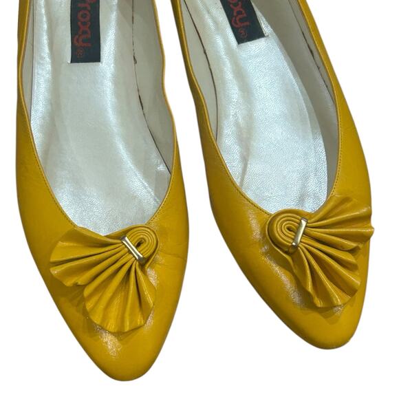 Vintage 1980s Yellow Leather Flats by Proxy Pointy Toe / Size 8.5 Narrow - - Picture 2 of 4
